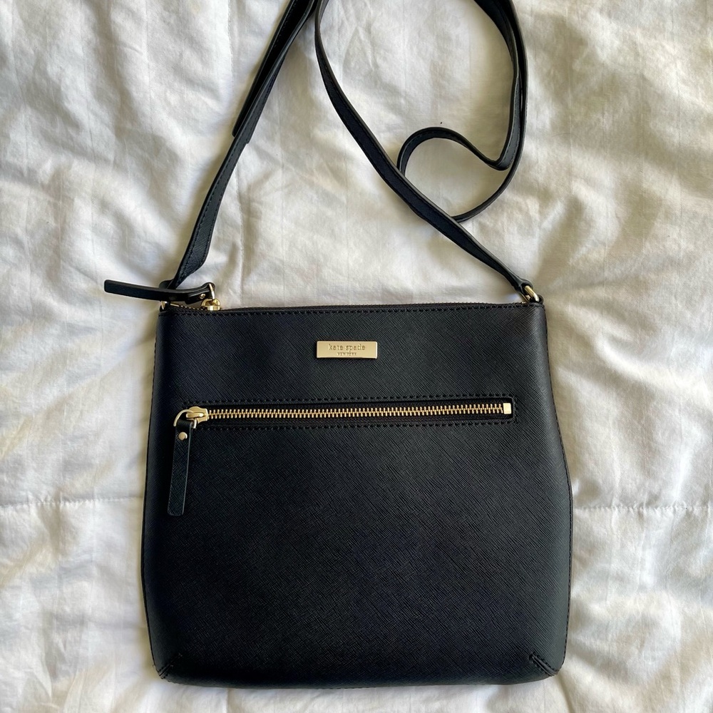 Kate Spade New York 
Sadie North South Crossbody